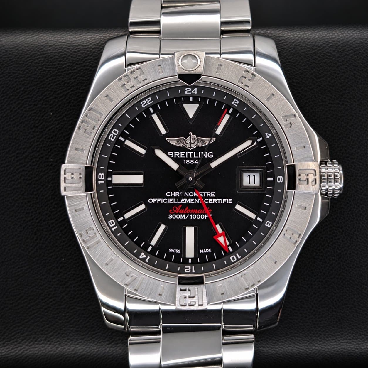 Breitling Avenger II GMT (Ref. A32390) — photo 4