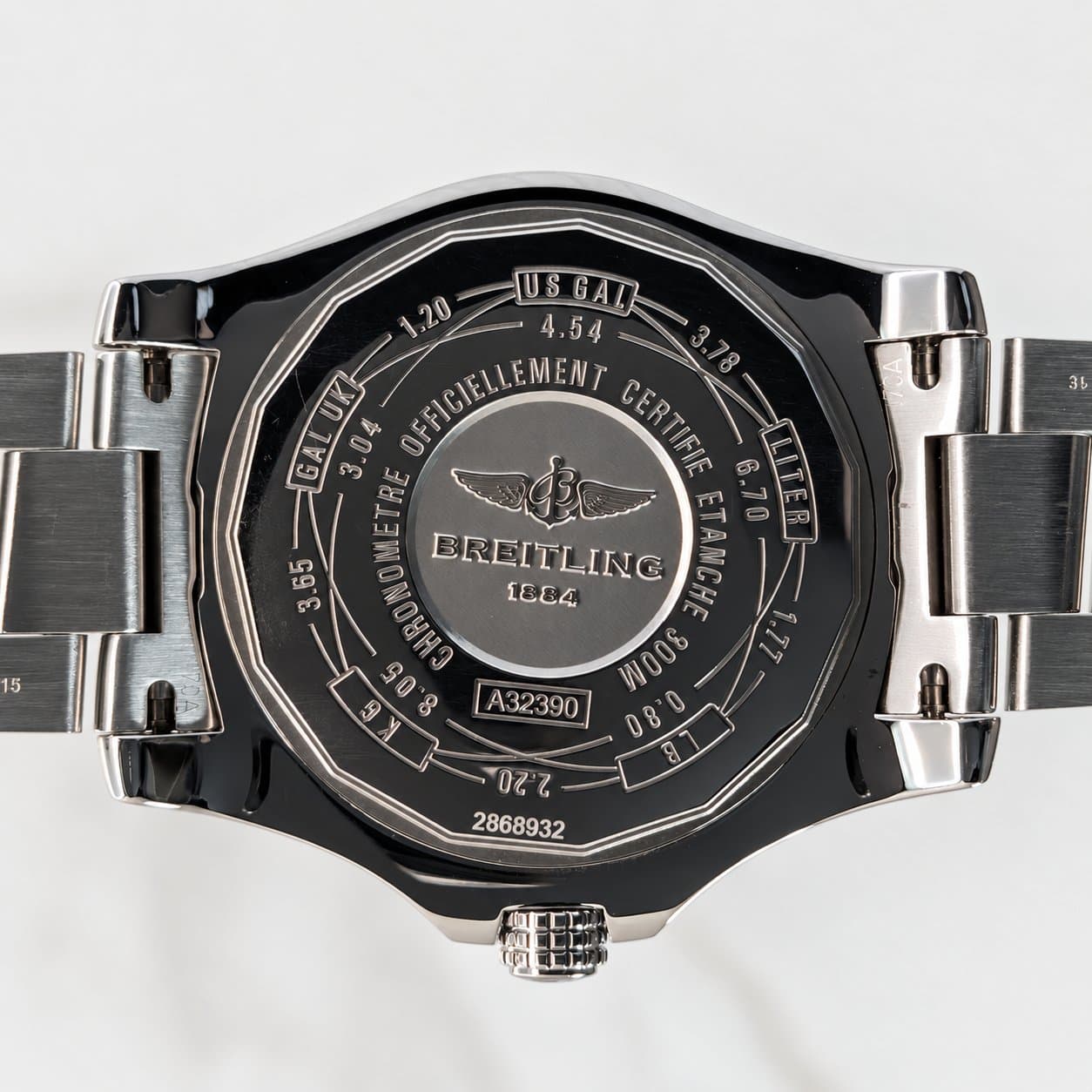 Breitling Avenger II GMT (Ref. A32390) — photo 3
